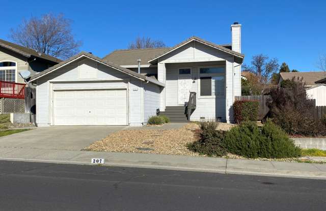 ADORABLE 3 BED 2 BATH HOME LOCATED NEAR MARKHAM ELEMENTARY SCHOOL !!!! - 207 San Leon Drive, Vacaville, CA 95688