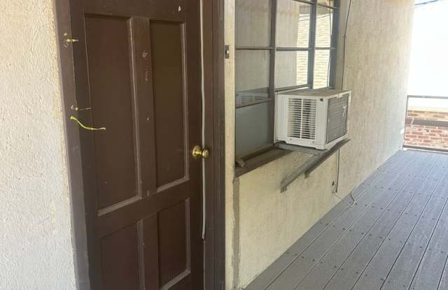 Charming 1-Bedroom Apartment in Short Acres – photos photos