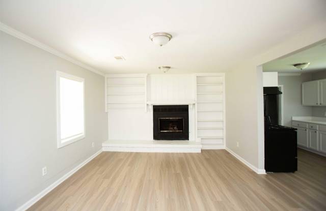 208 Greencrest Drive Gallery 2