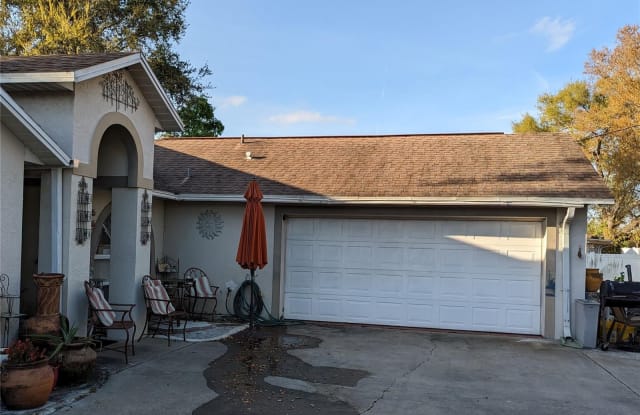 1850 LAKEWOOD DRIVE - 1850 Lakewood Drive, Brandon, FL 33510