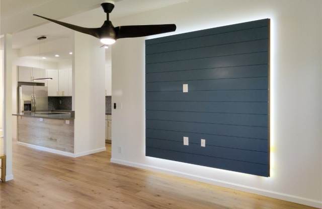 1690 Hoolehua Street Gallery 4