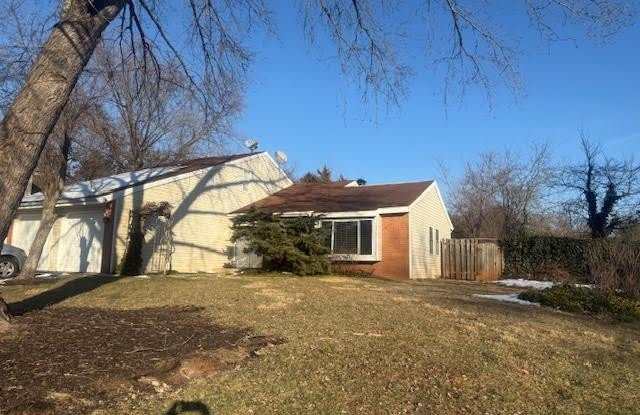 100 PINE TREE CT - 100 Pine Tree Court, Sterling, VA 20164