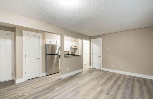 Maple Grove-Minutes from Law/Optometry School! Gallery 3