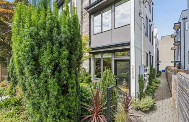3665 Interlake Ave. N. #B photos photos