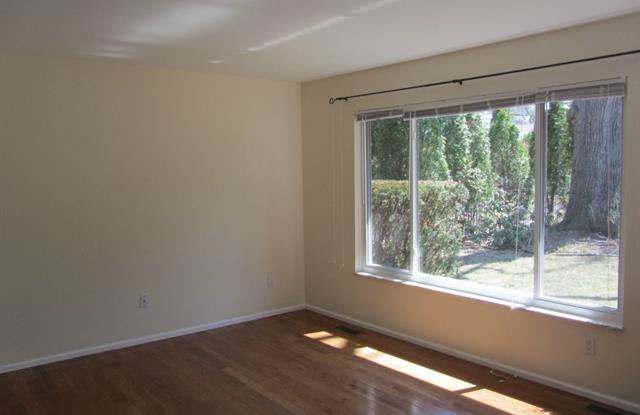 3369 PINE Court Gallery 2