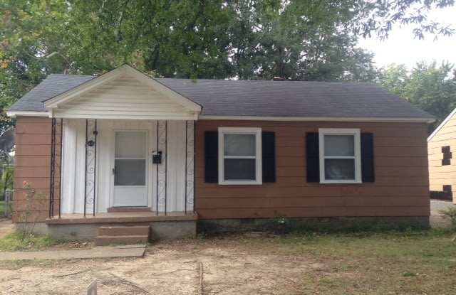 1445 Luverne St. photos photos
