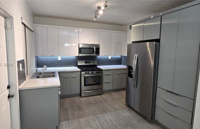 455 NE 131st St photos photos