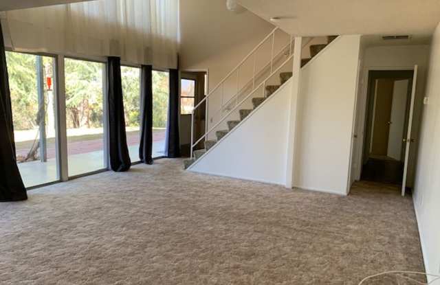 Spacious Duplex in South Redlands with Pool Access photos photos