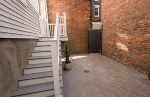 6 Endicott Court - 1 Gallery 4