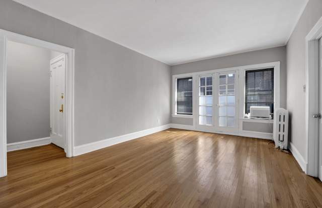 1239 West Greenleaf Avenue Gallery 1