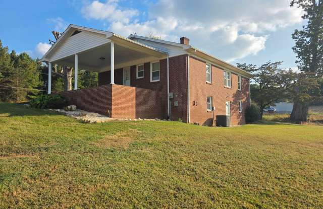 3 bed 1 Bath Brick Rancher Full Basement Siloam Gallery 3