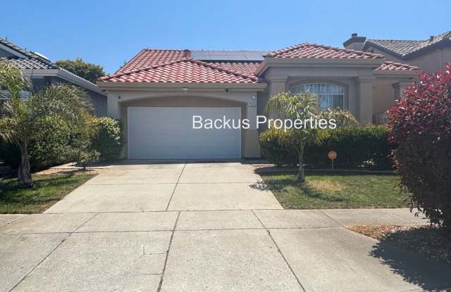 Great home in North Salinas with office/bonus room photos photos