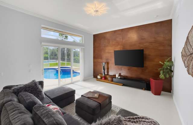 15622 CYPRESS PARK Drive Gallery 4