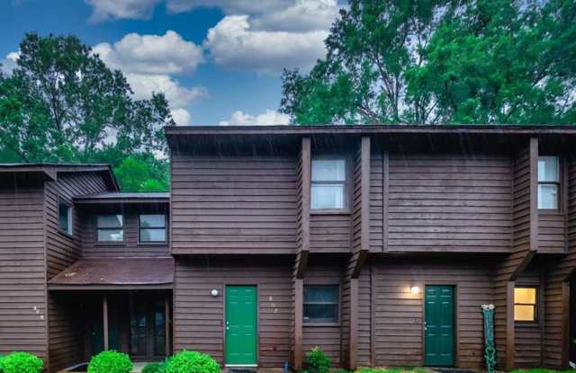 Beautifully Remodeled Condo on Deerfield Golf Course! photos photos Beautifully Remodeled Condo on Deerfield Golf Course! photos photos