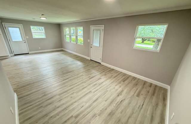 3 Bed 1 Bath Springfield, MO photos photos