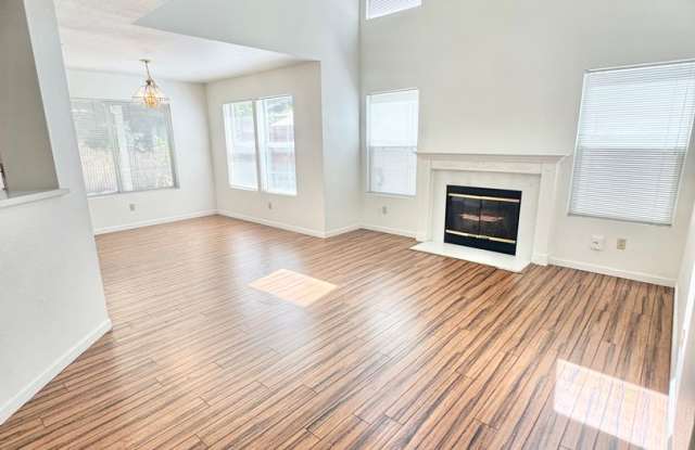 FOLSOM THREE BEDROOM TWO AND HALF BATH | GATED COMMUNITY | $2,495/MONTH Gallery 4