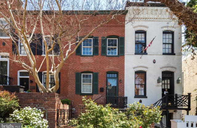 1211 35TH STREET NW - 1211 35th Street Northwest, Washington, DC 20007