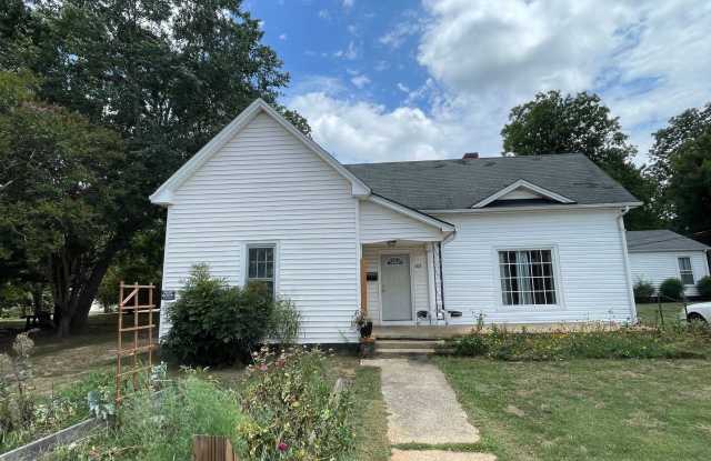 Coming Soon!!!  4 bedroom 2 bathroom house.   Lawn Care, Electric, and Water Included! photos photos
