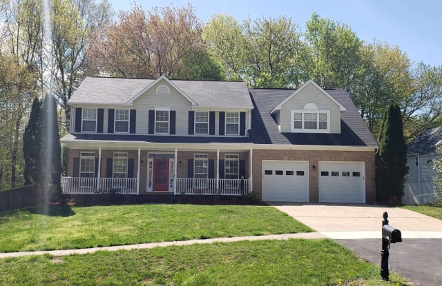 13316 Packard Dr - 13316 Packard Drive, Dale City, VA 22193