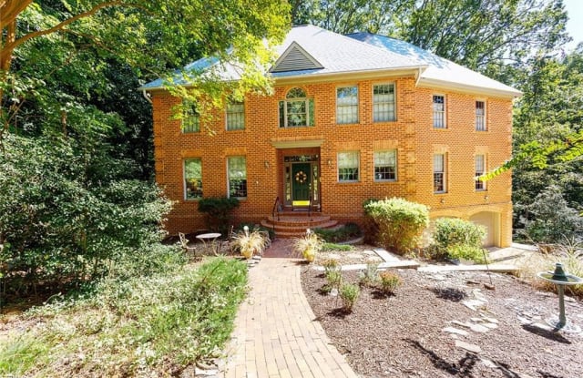 104 Maid Marion Pl - 104 Maid Marion Place, York County, VA 23185