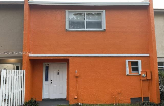 948 SW 74th Ave photos photos