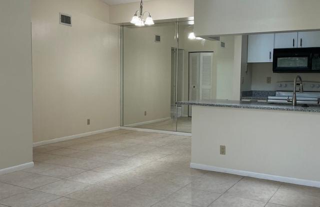 2/2 CONDO IN THE DESIRABLE RIVERFRONT GATED COMMUNITY OF ANCHORAGE COVE. Gallery 4