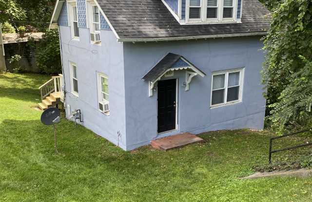 1019 Tyler Ave - 1019 Tyler Avenue, Radford, VA 24141