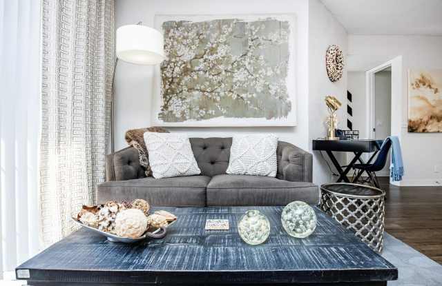 Knolls Gallery 3
