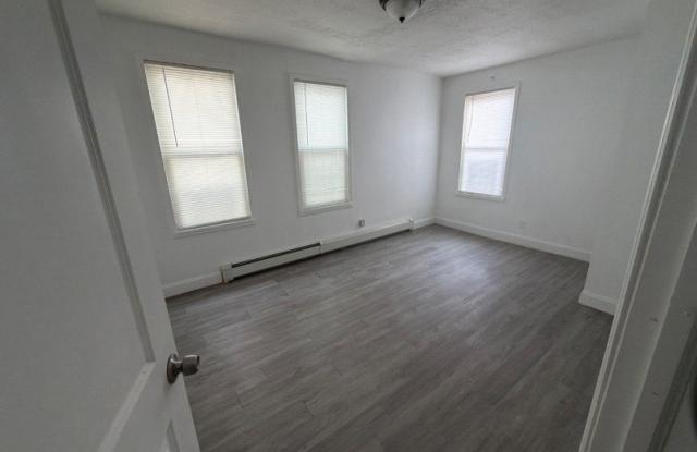 70 Welland Ave Gallery 4