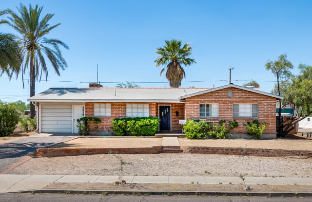 2226 E Water Street - 2226 East Water Street, Tucson, AZ 85719