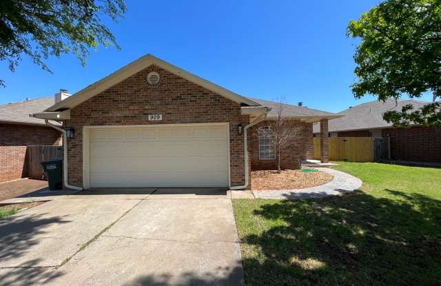 Spacious Property with 3 Beds + Study! photos photos