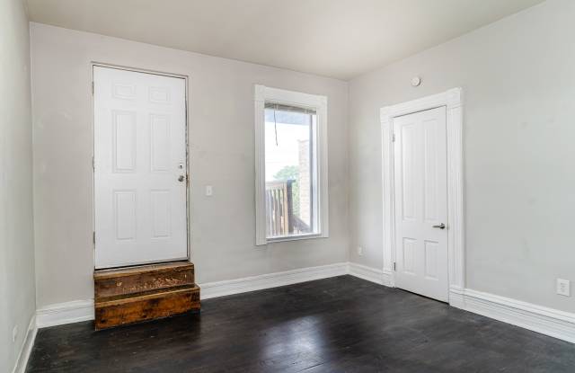 1304 W Ohio - 1R Gallery 3