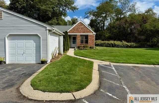 41 Wycoff Way - 41 Wycoff Way East, Middlesex County, NJ 08816