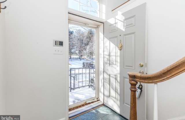 11835 SHERBOURNE DRIVE Gallery 2