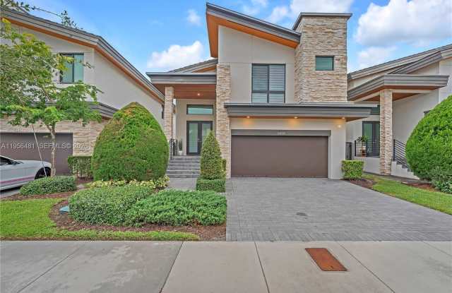 10250 NW 76th Ter photos photos