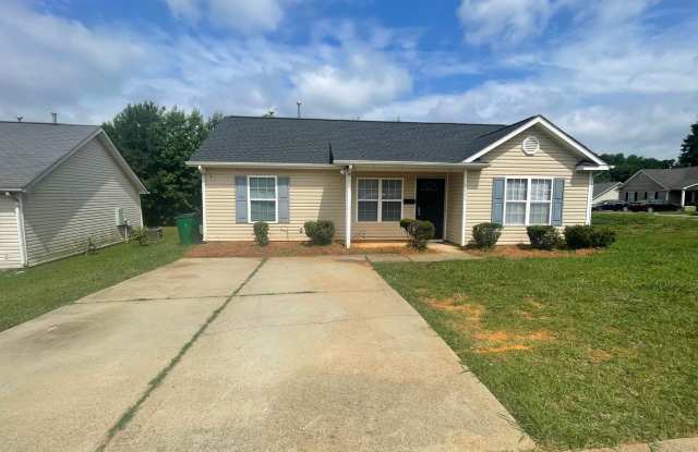 This cozy 3 bed 2 bath ranch home is on a corner lot in the Todd Park neighborhood photos photos