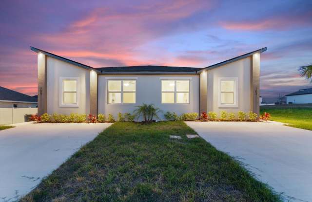 Deposit-Free! Modern, energy efficient home with ALL of the upgrades! photos photos