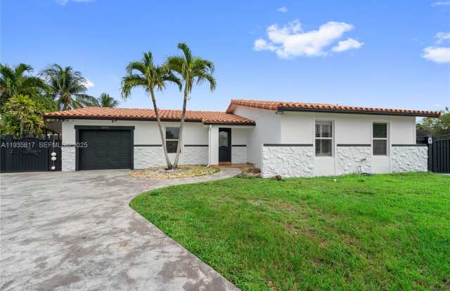 13611 Southwest 77th Street photos photos