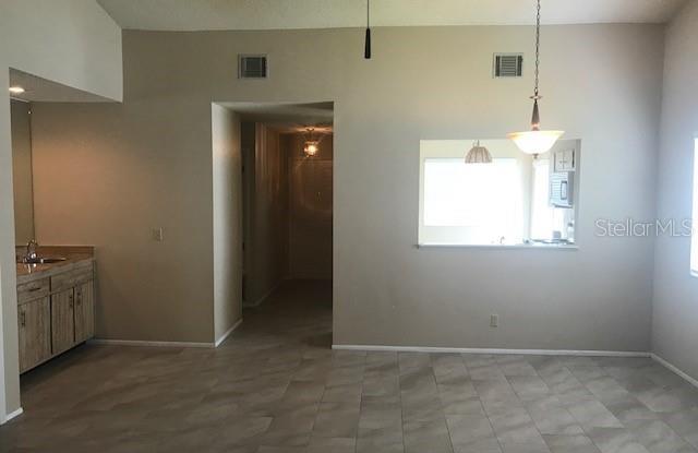 1037 WENTWORTH COURT Gallery 4