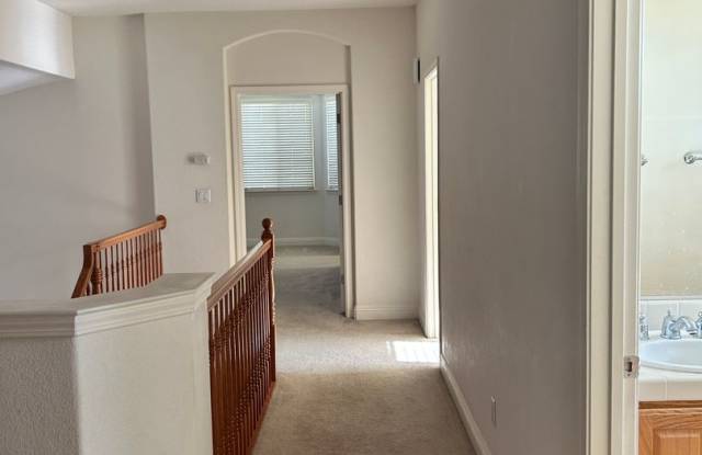 4 bedroom, 3 bathroom gorgeous home Gallery 3