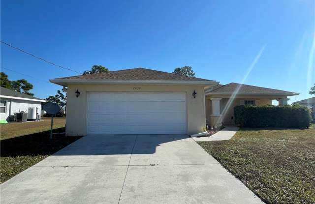 2639 NW 24th Place photos photos 2639 NW 24th Place photos photos