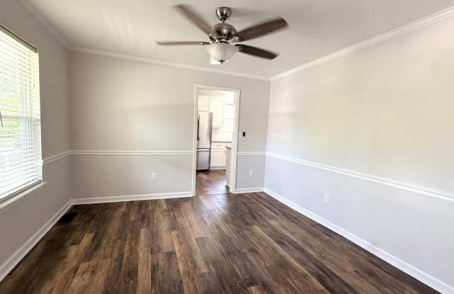 211 Holden Drive Gallery 4
