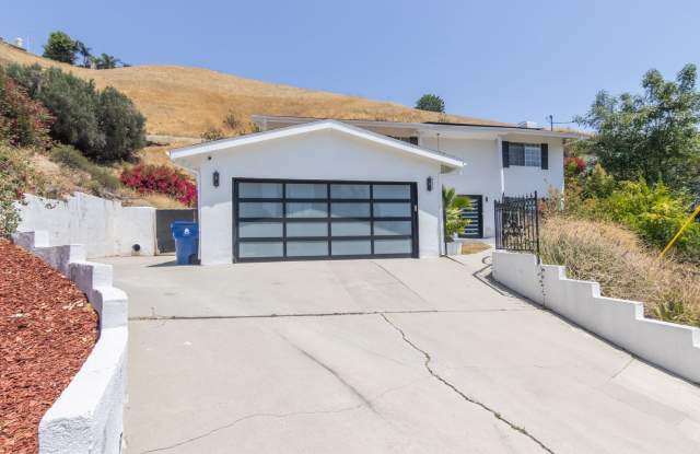 5-Bedroom, 3-Bathroom Home with Solar Panels in Desirable Woodland Hills, CA photos photos