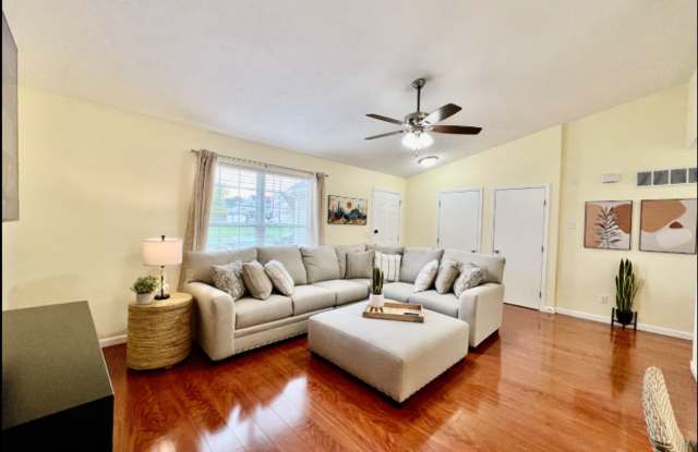Comfy Ranch Home in West Chester Gallery 3