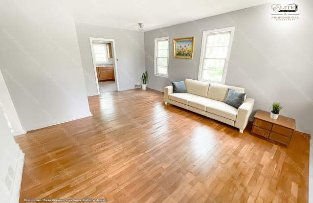 3513 Trumbull Ave Gallery 1