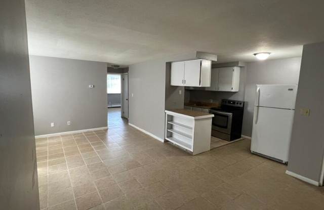 15108 Euclid Avenue - 102 photos photos