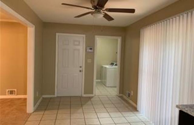 3907 Leisure Woods Dr Gallery 4
