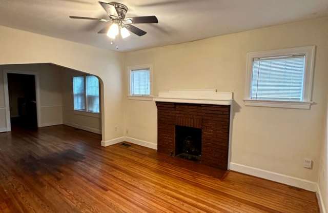 Pre-Leasing Now for the Fall Semester 2027 Gallery 4