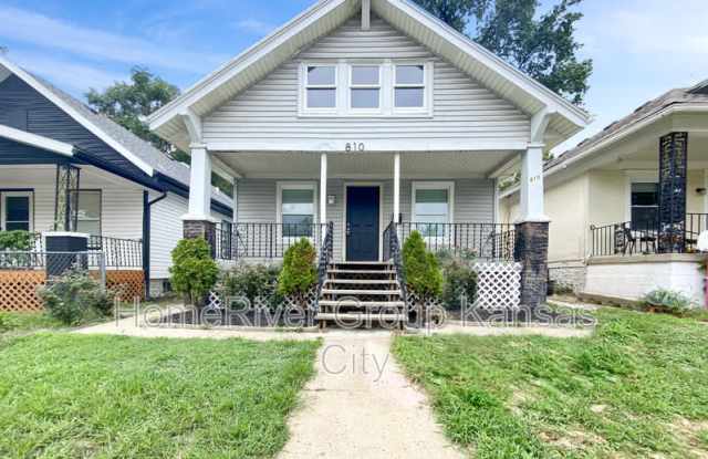 810 Monroe Ave photos photos