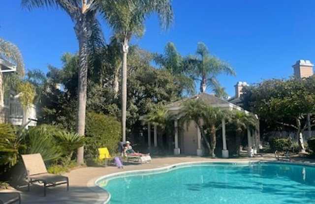 Beautiful Condo in La Jolla, San Diego! Fully Furnished from Linens to Spices! Two 2-Car Garage photos photos